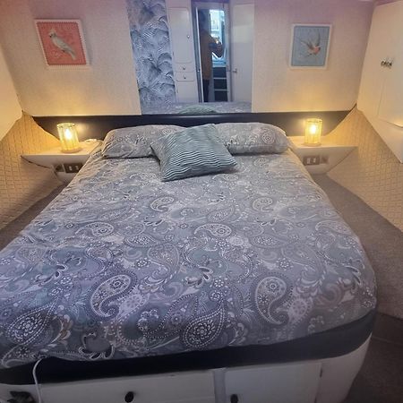Hotel Beautiful And Comfy Boat In Barcelona With Boat Tour Option Exterior foto
