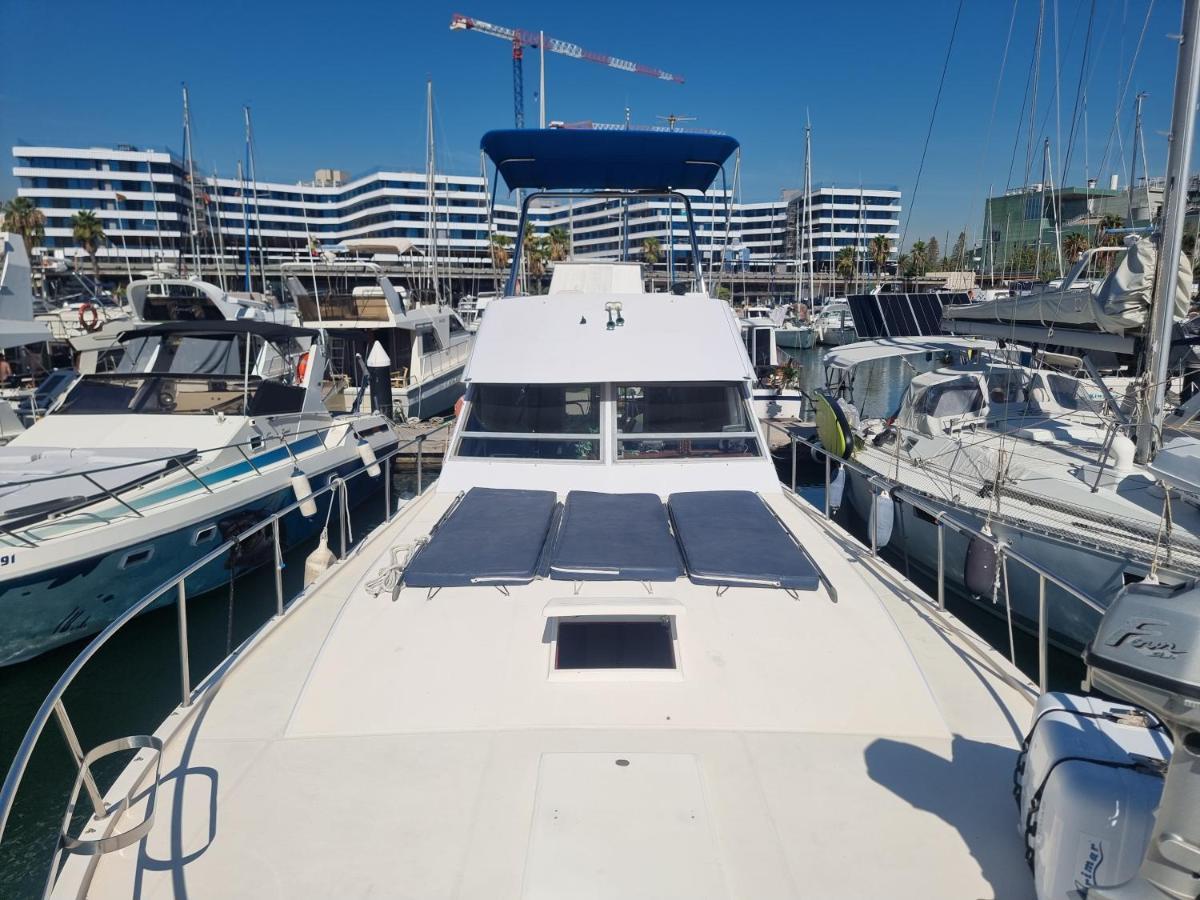 Hotel Beautiful And Comfy Boat In Barcelona With Boat Tour Option Exterior foto