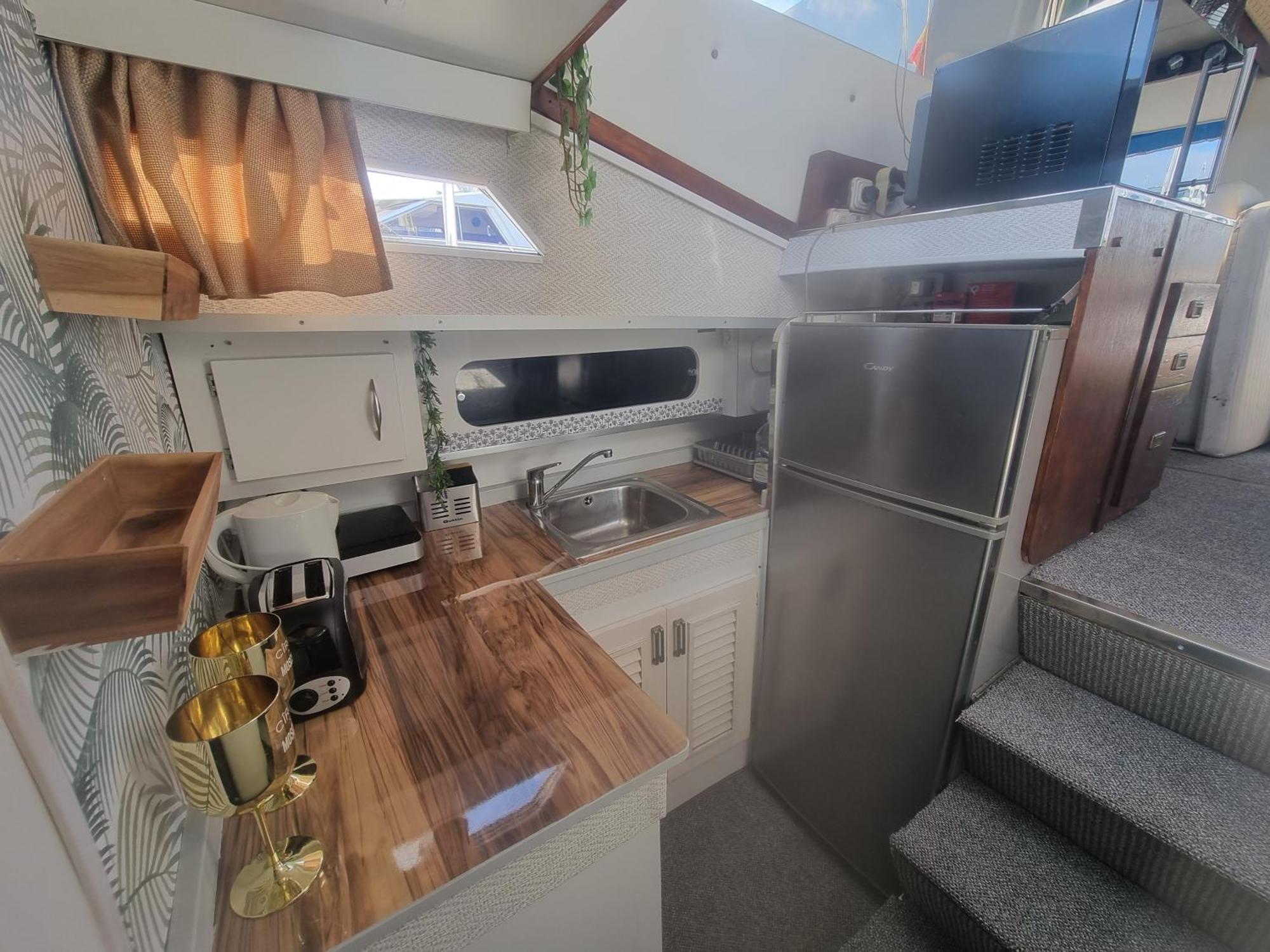 Hotel Beautiful And Comfy Boat In Barcelona With Boat Tour Option Exterior foto