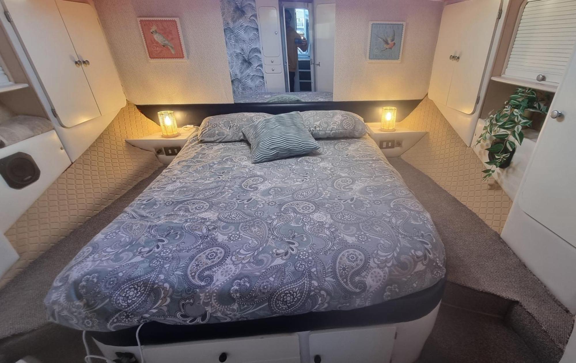 Hotel Beautiful And Comfy Boat In Barcelona With Boat Tour Option Exterior foto